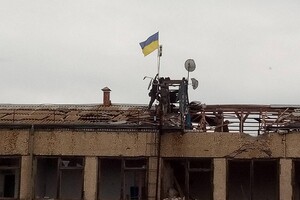 Воїни встановили український прапор на найвищій точці Миролюбівки