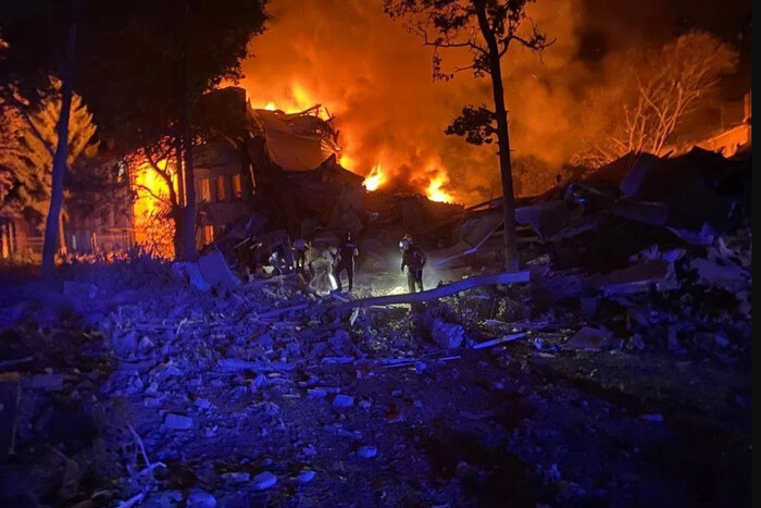 Пожары и жертвы: стали известны последствия ночного удара по Харькову
