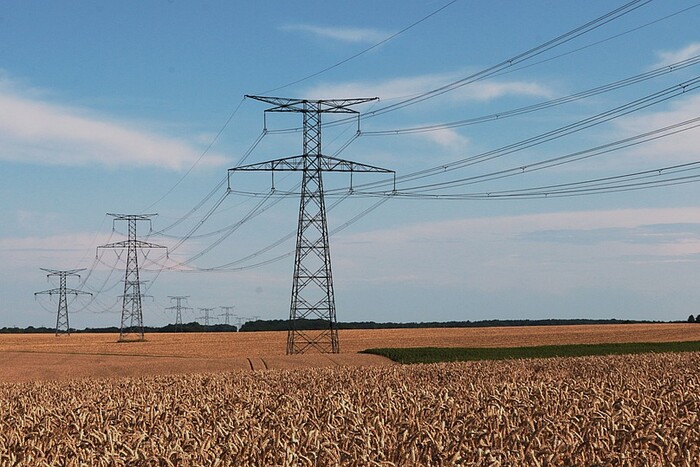 Допомога Польщі з експортом електрики: суд заблокував ключовий тендер