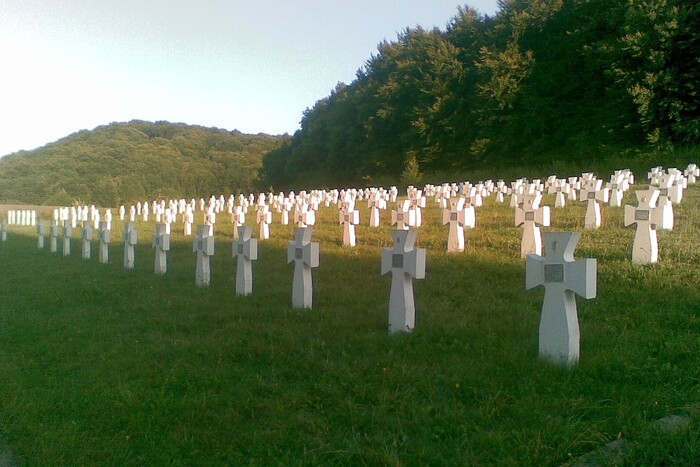 Національний військовий меморіальний цвинтар з'явиться в Україні
