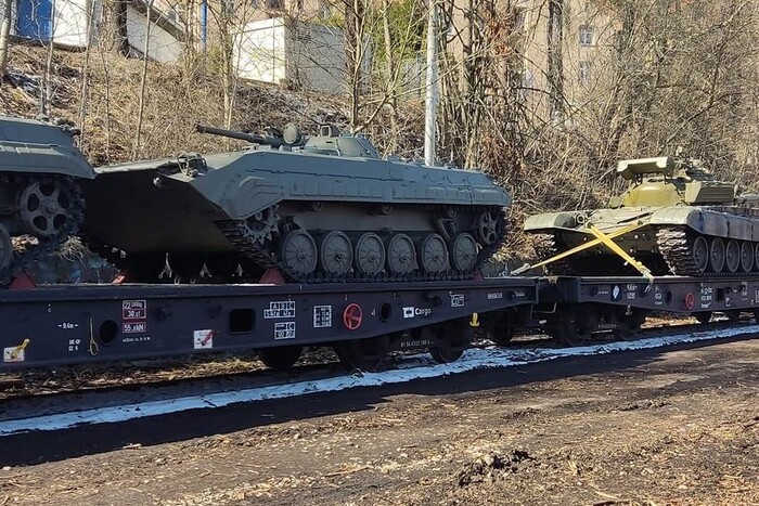 Україна отримає важке озброєння від Чехії