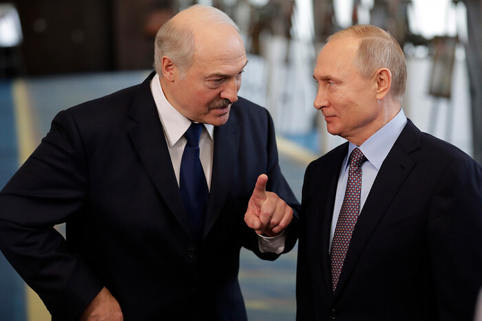 Путін остаточно ізолює Лукашенка від Європи: ухвалено рішення
