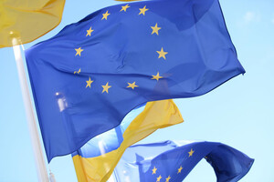 Появились результаты опроса жителей ЕС по поставкам оружия в Украину