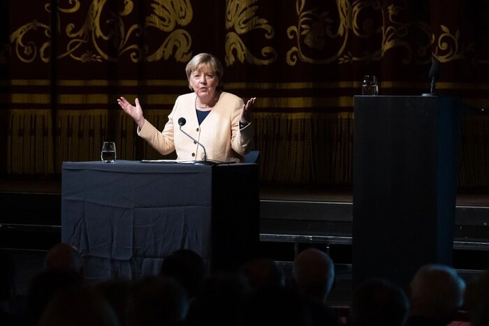 Меркель заявила, що міцний мир у Європі неможливий без Росії: Банкова відреагувала