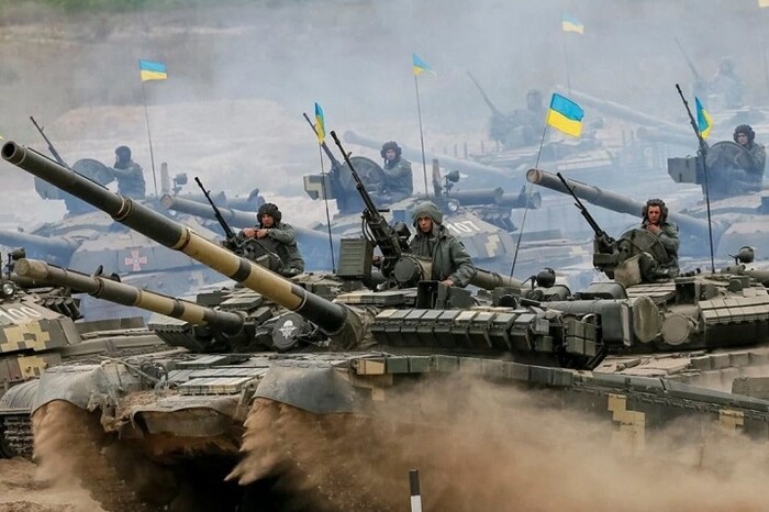 Украинцы должны стать самым большим кошмаром для россиян