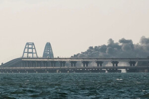 Росіяни стверджують, що у результаті вибуху на мосту є жертви 