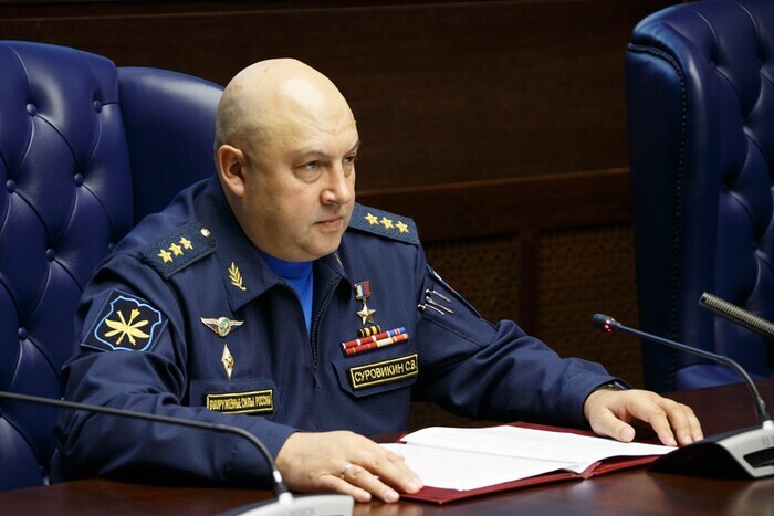 В марте 2022 года генпрокурор Ирина Венедиктова сообщала о подозрении, выдвинутом Суровикину