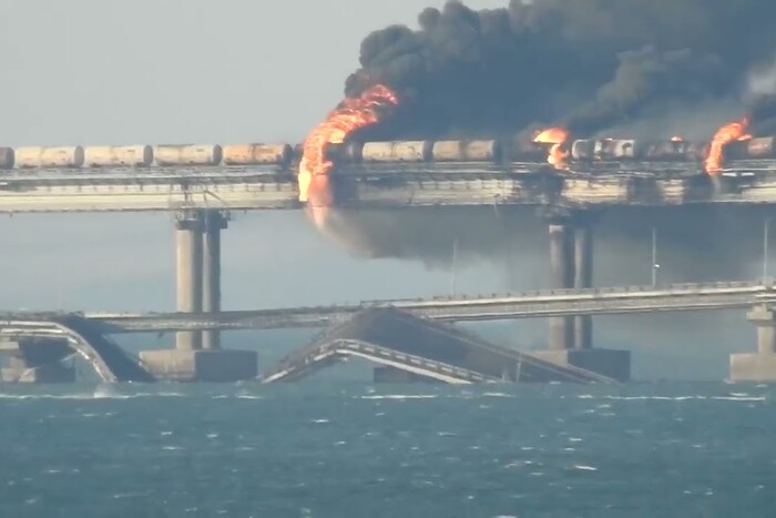Взрывы на Крымском мосту. Российские силовики ищут крайнего в провале в Украине?