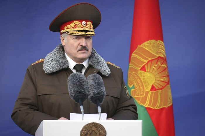 Білорусь готується до війни? Данілов прокоментував нову заяву Лукашенка
