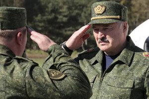 Лукашенко будет подыгрывать Путину в войне с Украиной