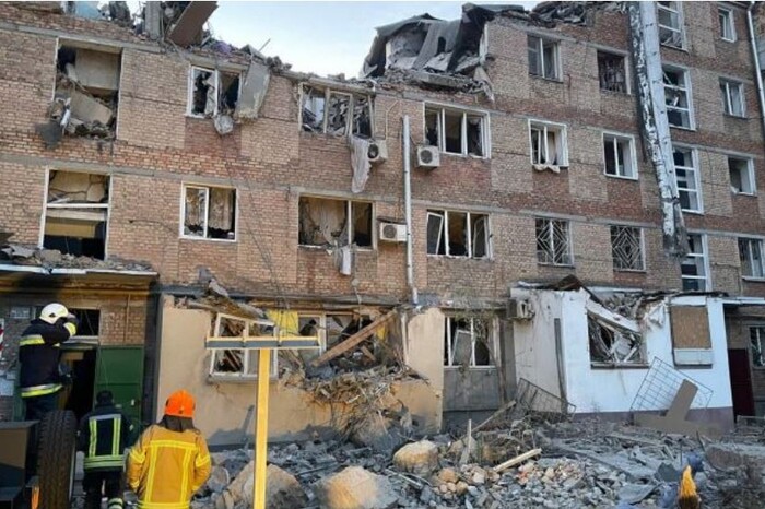 Атака на Миколаїв: Зеленський показав жахливі наслідки удару (відео) 