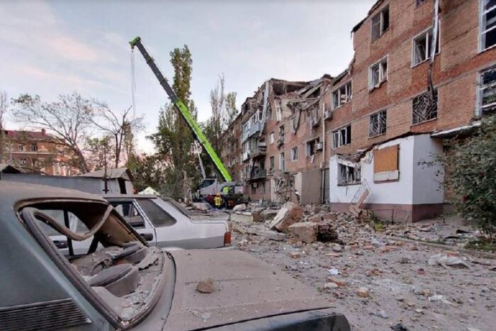 Окупанти обстріляли Миколаїв: Банкова показала масштаби руйнувань (фото, відео)