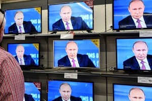 Путінська пропаганда намагається виправдати злочини Росії