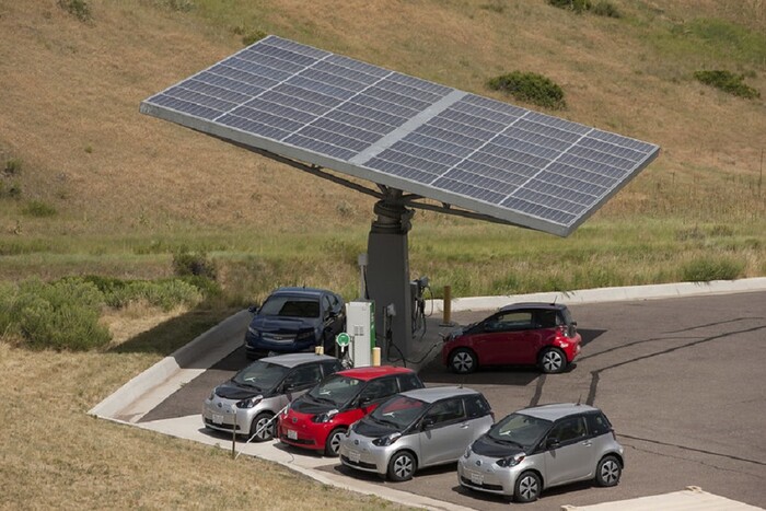Tesla отримала серйозного конкурента на ринку сонячної енергетики