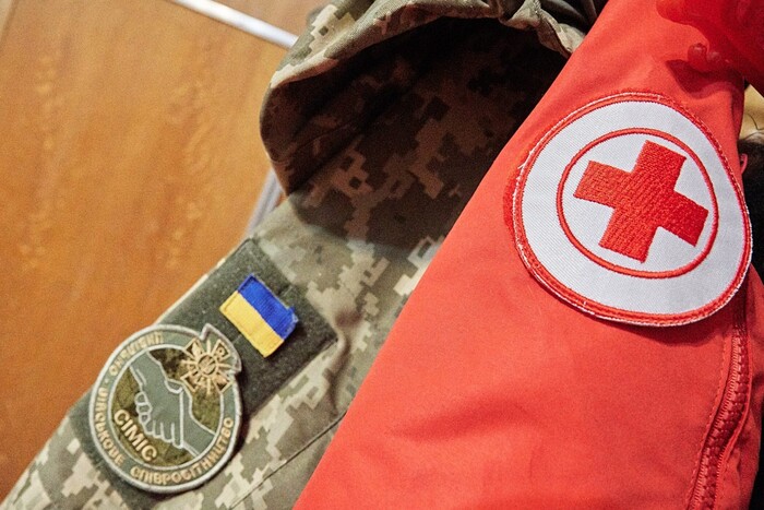 Скандал навколо Червоного Хреста. Українська влада закликає місію нарешті навідатися в Оленівку