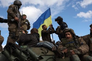 Українські воїни зупинили ворога і тепер женуть його з окупованих територій