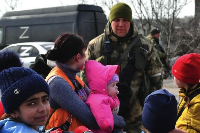 Окупанти вигадали цинічний план, щоб вивезти дітей до Росії