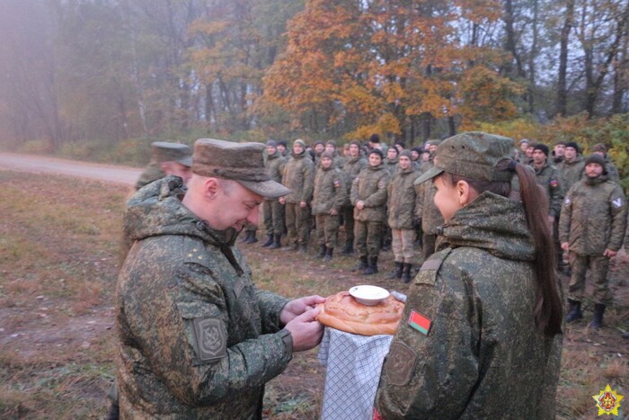 Перші ешелони з російськими військовими прибули до Білорусі