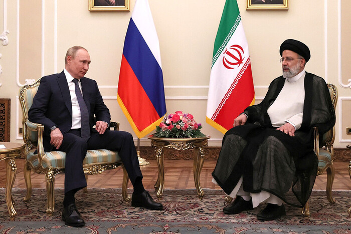 Иран и Россия соревнуется, кто раньше применит ядерное тактическое оружие