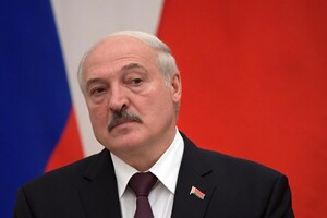 Лукашенко втече в РФ, як тільки припече
