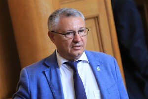 Болгарський політик, ексміністр оборони Велізаром Шаламанов