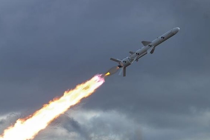 Перед світанком над Дніпропетровщиною знищено три ракети