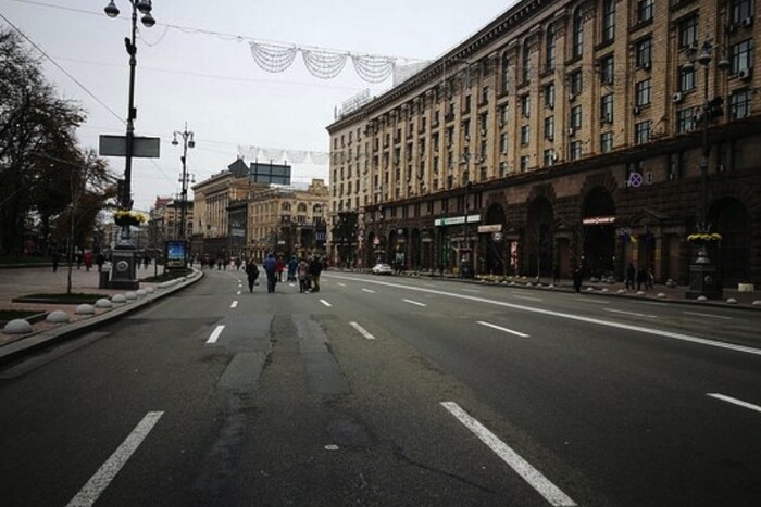 Атака дронів на Київ: перекрито рух на кількох вулицях