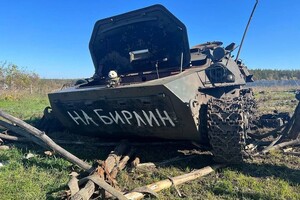Українські воїни нищать техніку окупантів