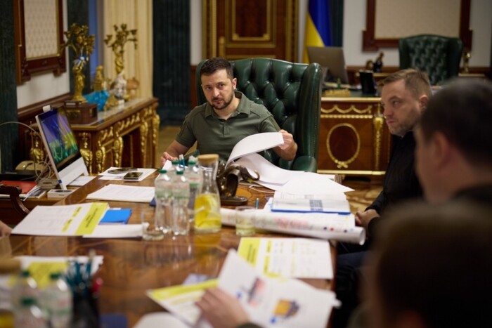 Зеленський провів нараду щодо безпеки енергопостачання: до чого готуватися українцям