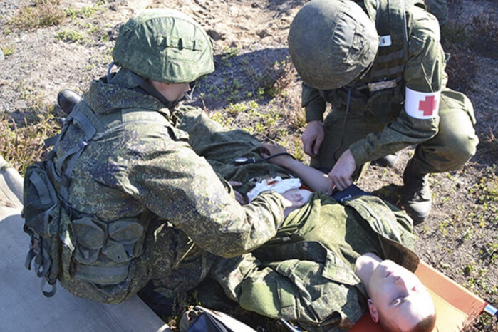 Рашисти стріляють один одному в ноги, щоб їх забрали з фронту: перехоплення