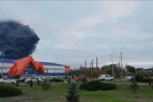 У Бєлгородській області пролунали вибухи на промисловому заводі (відео)