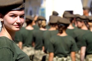 Військовий облік для жінок: Зеленський підписав закон 