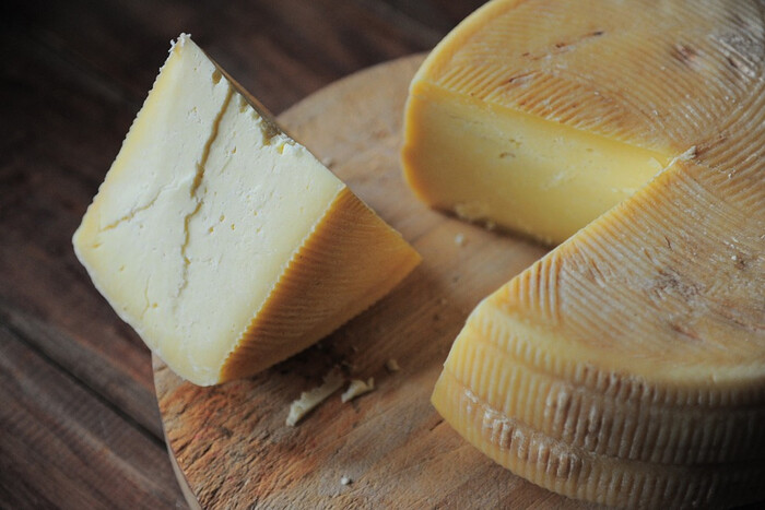 Украинцы сократили потребление сыра: эксперты назвали причины