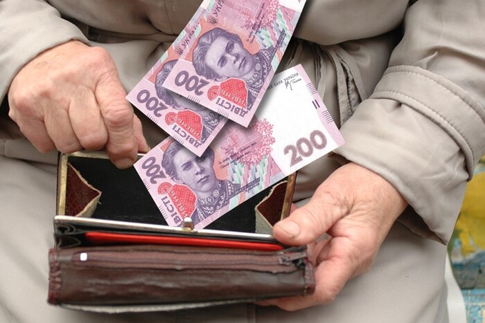 Українці можуть втратити зарплати і пенсії. Шмигаль назвав причину