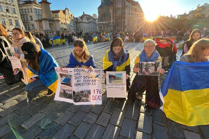 Протестний дайджест: як українці по всьому світу мобілізуються проти російського агресора (фото)