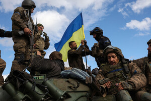 На юге украинская армия готовится освобождать города и села