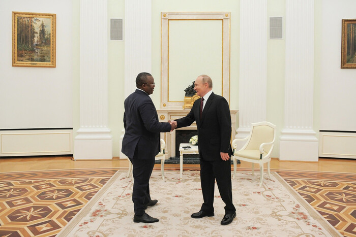 Путин продемонстрировал проблемы с математикой на встрече с президентом Гвинеи-Бисау (видео)