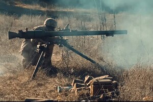 Українські десантники знищили замасковану техніку рашистів (відео)