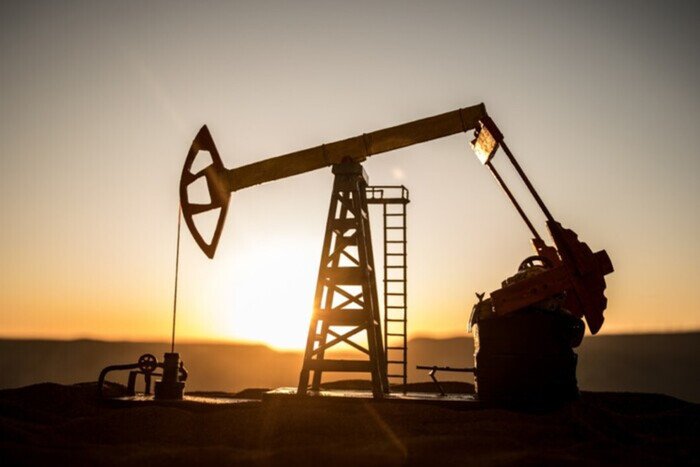 Вашингтон вынужден пересмотреть ограничение цен на российскую нефть, – Bloomberg