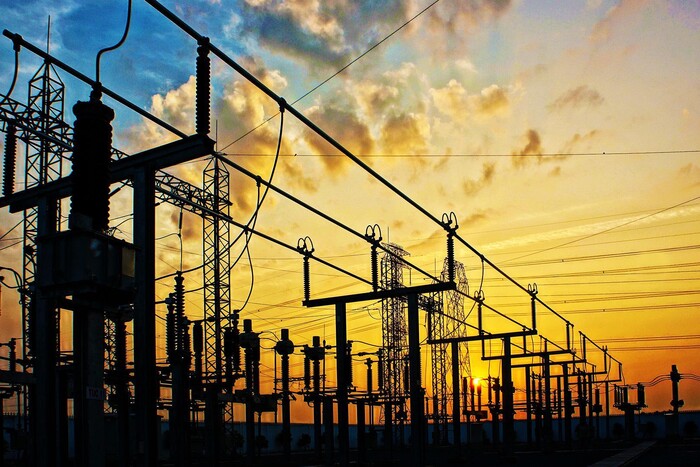 Що буде з тарифами на електрику до кінця опалювального сезону: роз'яснення уряду