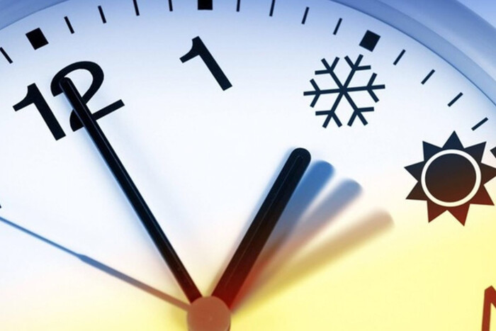 Переведення годинників на зимовий час. Що відбувається на окупованих територіях
