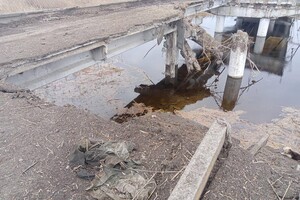 Бояться, бо ЗСУ близько. Окупанти підривають мости на Луганщині – Гайдай