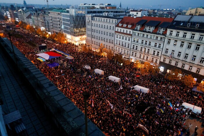 В Праге прошел многотысячный митинг в поддержку Украины (видео)