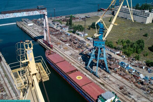 Враг продолжает обстрелы портовой инфраструктуры на Очаковском направлении