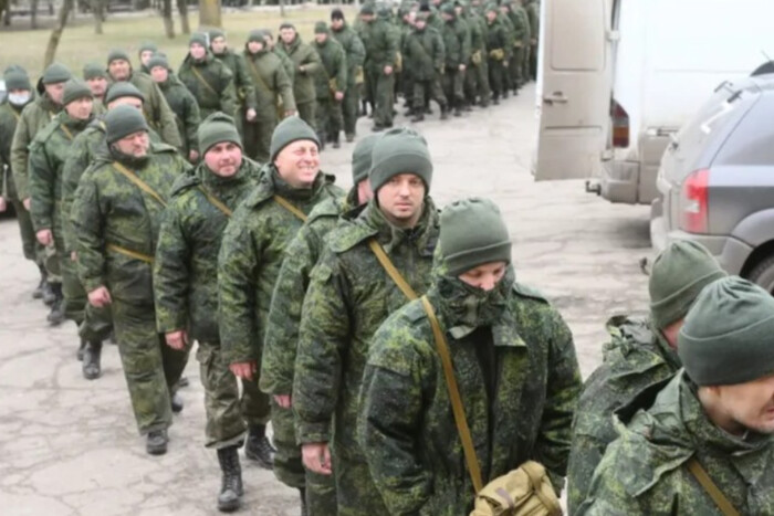 ФСБ змушує воювати в Україні російських «мобіків»