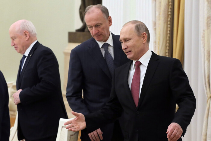 Хто переконав Путіна напасти на Україну: дослідження The Times 