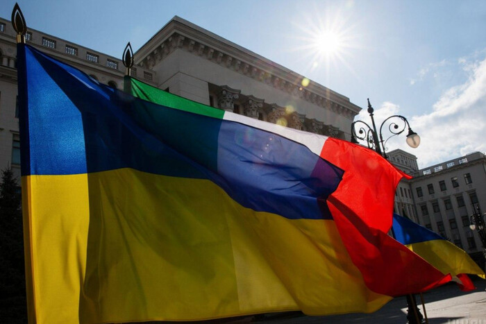 Італія несподівано призупинила передачу військової допомоги Україні