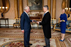 Вадим Пристайко першим із іноземних дипломатів вручив вірчі грамоти новому британському королю Чарльзу ІІІ