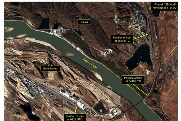 Супутник зафіксував потяг, який прибув з Північної Кореї до Росії (фото)