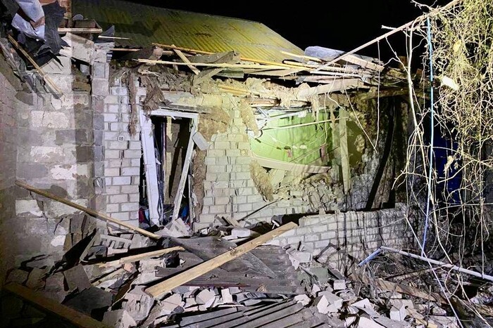 Рашисти потужно обстріляли Нікополь: масштабні руйнування (фото)